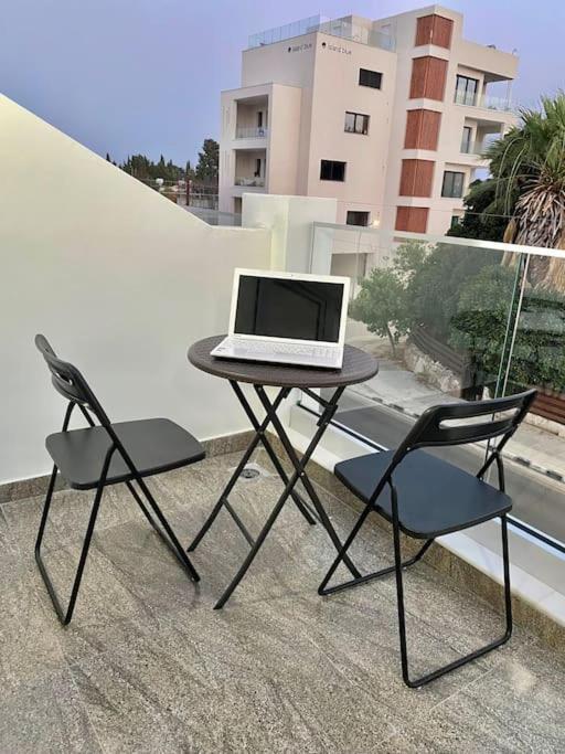 Ev Zin - Modern, Cozy, 1 Bed, Pool, 2 Balconies, A105 Apartment Paphos Ngoại thất bức ảnh